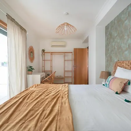 With Private Terrace & Car Garage Appartement *