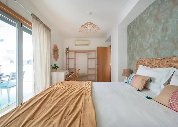 With Private Terrace & Car Garage Apartamento *