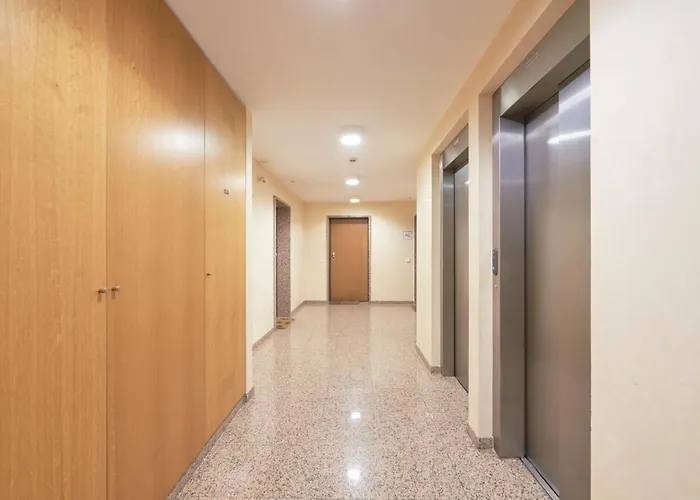 Apartamento With Private Terrace & Car Garage Lisboa