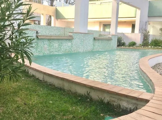 With Private Terrace & Car Garage Apartmán